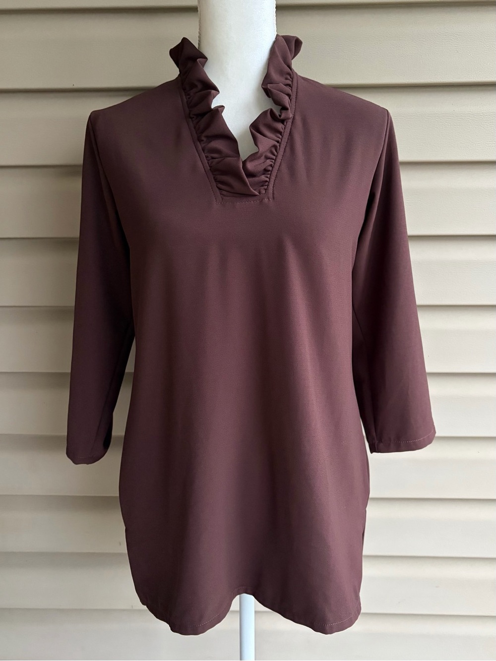 •Haley and the Hound• Ruffle Neck Popover Tunic Top - Size Small